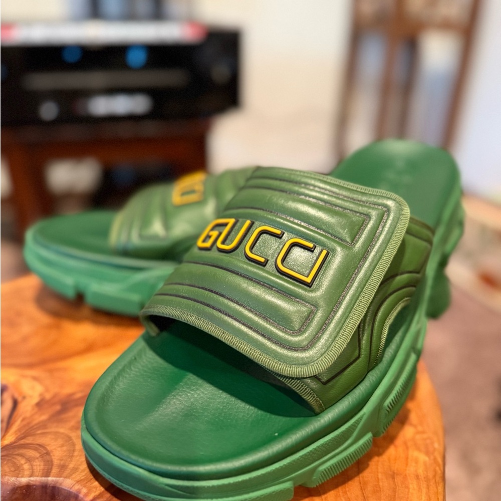 Reposh Gucci Emerald Green and yellow Slide Sandals. - Picture 2 of 8